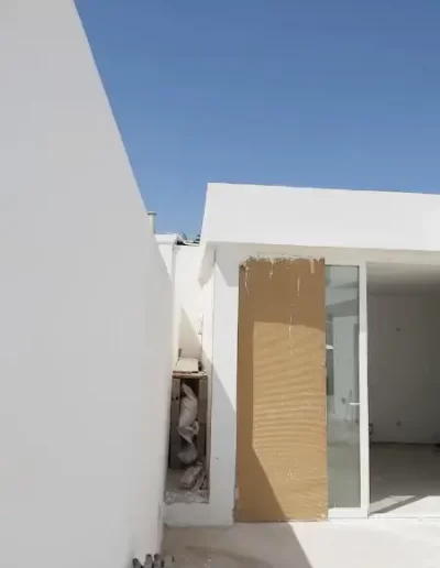 Reformas con falsas vigas de escayola 2024 2 trabajo de falsas vigas en vecindario durante obra