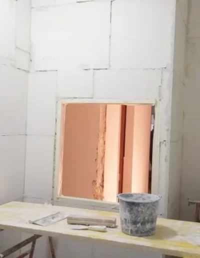 Reformas con molduras y tabiques Escayola Jologar 2024 8 trabajo de moldura pared y ventana